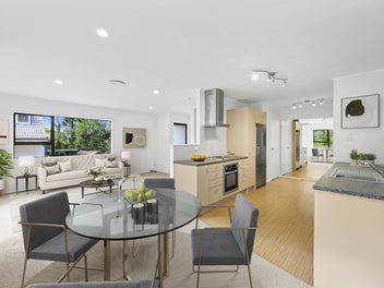 Move-In Ready, Private Elevated Home - Bush Views