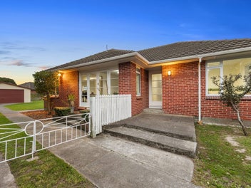 Classic Charm with Modern Comfort!