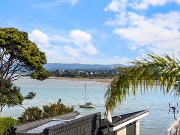 Coastal Views, Flexible Living