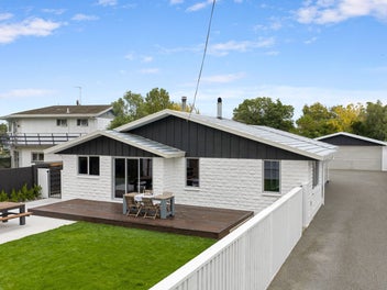 Renwick Living with Instant WOW Factor