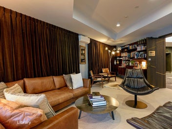 Ponsonby big family living