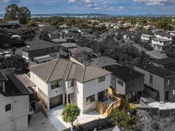 Skyline Living Starts Here - Don't Miss Out!!!