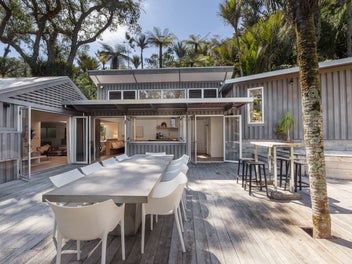 Architecturally Designed Family Entertainer