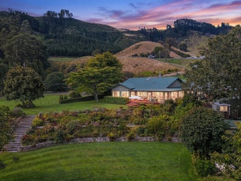 Paradise Valley Lodge