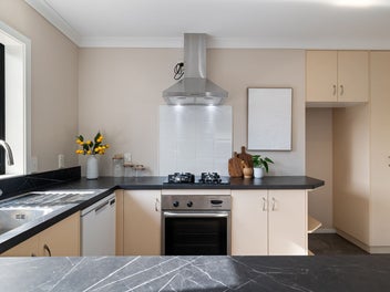 Brick & Tile, Make me Smile!