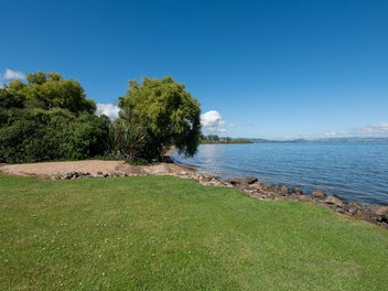 Lake Reserve Frontage Lockwood Living