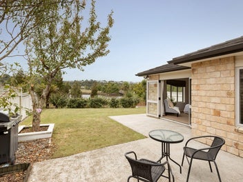 Serene Brick & Tile Lakeside Living