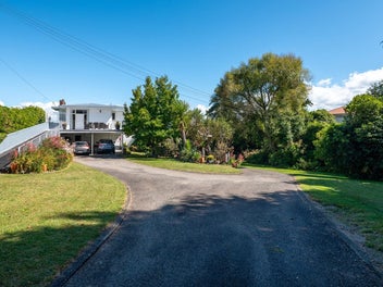 Park-like setting with Lake Reserve Frontage