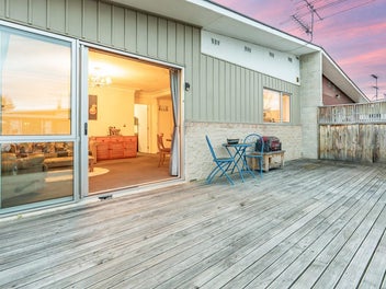 Sunshine & space & easy living