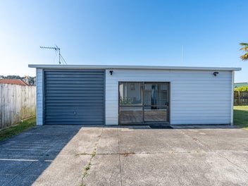 Vendor liquidating assets!