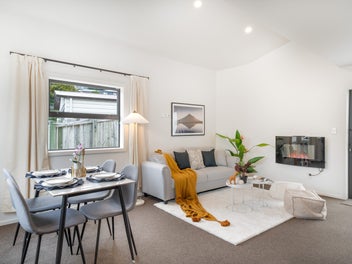 EASY-CARE MODERN LIVING!