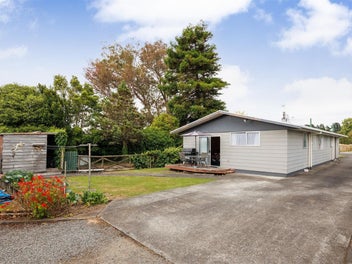 TEAM LEWIS - A FAMILY FAVOURITE