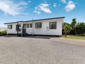 Fully Renovated 4 Bed + Utility Space