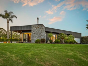 Effortless Style. Exceptional Lifestyle.