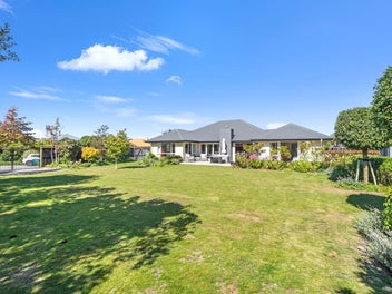 Serenity, Privacy, Plus Extra Garage Workshop