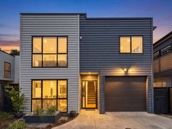 Spacious and Standalone Close to the Park