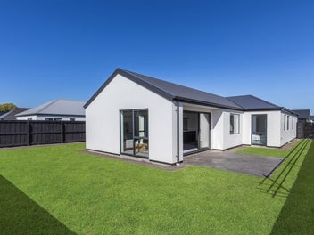 Modern Family Living in Sought-After Oakbridge