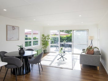 Must be sold - Vendor leaving town, urgent action