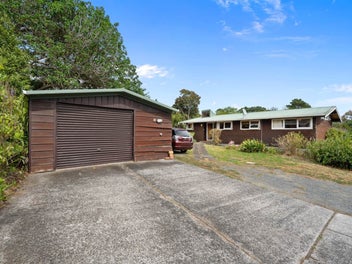 LOVELY VIRTUALLY LEVEL LAND