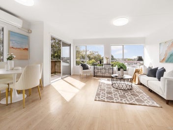 Step Into Style – Prime City Fringe Living!