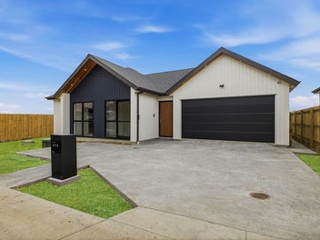 4 Stylish Brand-New Homes - "Karaka Village"