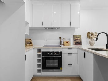 3 Bedroom Townhouse - Must See!