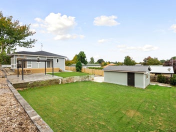 The Easy Yes on Hinau