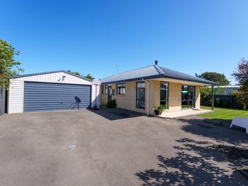 NEW HOME VIBES: UPSIZING OWNERS SAY SELL