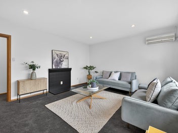 Smart Freehold Buy, Prime Location!