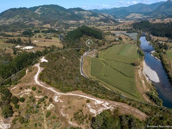 18 Hectares of Privacy, Home & Sheds