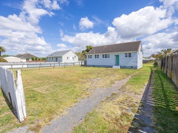 Renovated Home on 941m² Section - Move In & Enjoy