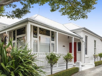 Occupy, Invest or Develop–Prime MDR St Albans Si