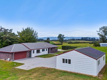 Private country retreat - price change!