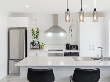 New Build + Studio + Stunning Backyard