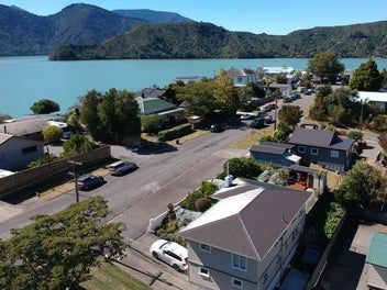 Stroll to town, sail the Sounds