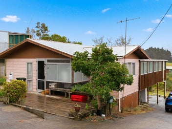 VENDOR ON THE MOVE - NEEDS SOLD