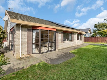 Easy Living Close To Town