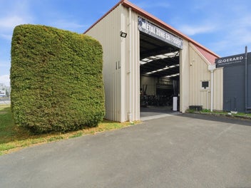 Image 1 of 6