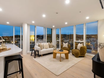 Hyde Lane Penthouse Living - RV $1,550,000