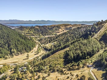 Private Lifestyle Living Minutes from Nelson