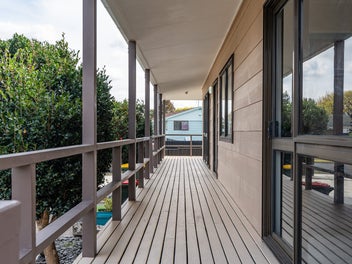 Owner has a plan, house need new owner!!!