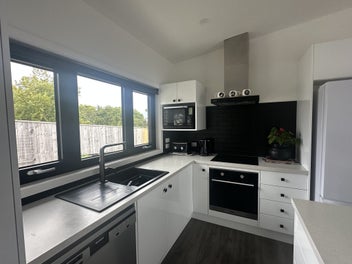 NEAR NEW JUST WAITING FOR YOU! - FREEHOLD