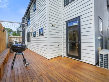 Modern Urban Dwellers - This is a Must Sell!