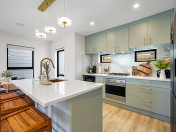 Modern Tranquillity in a Prime Location