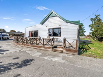Spacious Bungalow Living on a Generous Section