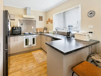 Deck Living, Big Garage, Open Outlook