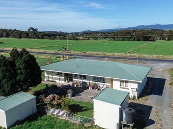 Farmlet With Tidy 4 Bedroom Sturdy Home