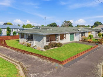 Charming Two Bedroom Home in Pahiatua!
