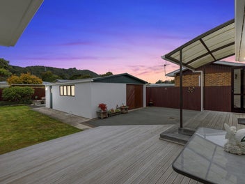 Double Glazed Delight, So Close to Town