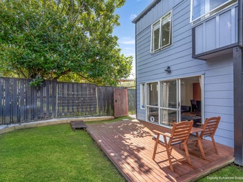 FREEHOLD TITLE... NO BODY CORPORATE FEES!
